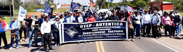 Docentes se movilizan por ajuste del 16% - - ABC Color