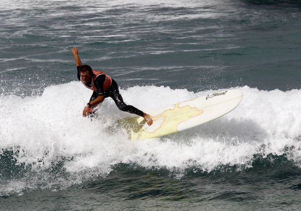 El surf, un deporte en expansión que mueve 400 millones anuales en Portugal - Viajes - ABC Color