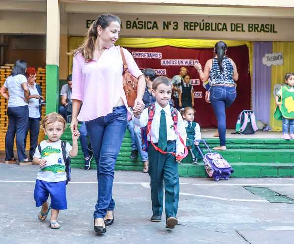 “Hoy la transformación educativa es tema central para lograr el progreso del país”, afirma ministro | .::Agencia IP::.