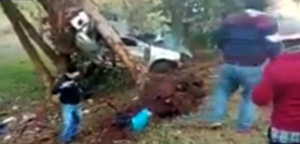 Velocidad y alcohol causan accidente fatal | Noticias Paraguay