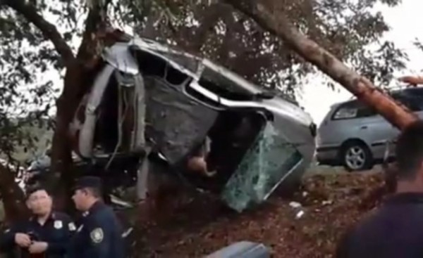 Dos fallecidos en accidente durante la madrugada