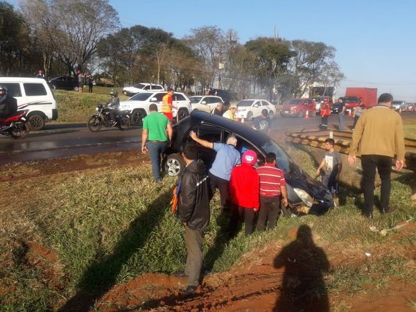 Dos muertos en accidente en CDE - Nacionales - ABC Color