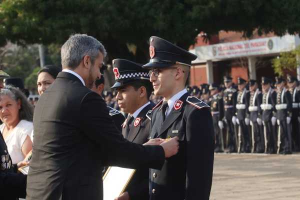 Jefe de Estado encabezó acto por el Día del Agente de Policía | .::PARAGUAY TV HD::.