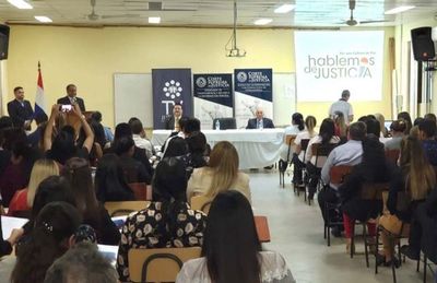 Estudiantes y usuarios conocen servicios del Poder Judicial