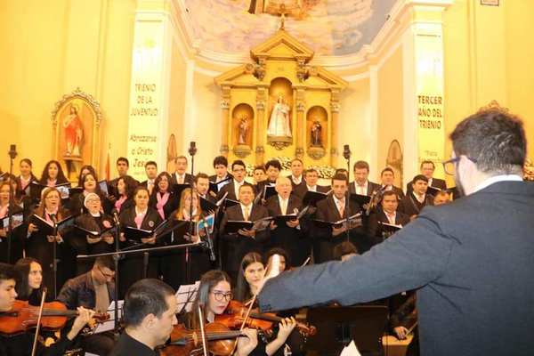 Con un emotivo concierto recordaron los 86 años del Santuario •