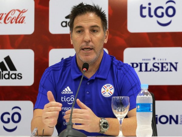 Paraguay busca desarrollar su fútbol de "posesión" en la gira asiática