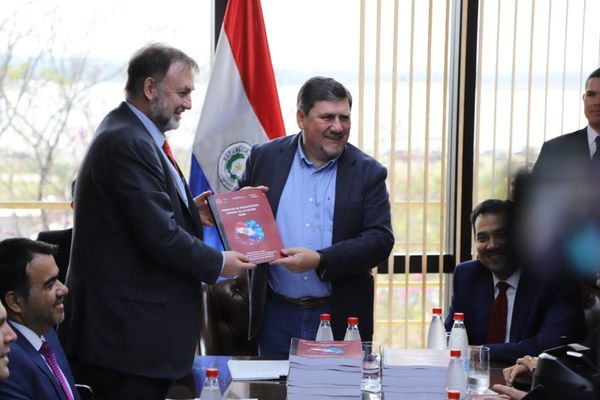 Hacienda solicita aprobación de PGN a libro cerrado y con aumento para docentes