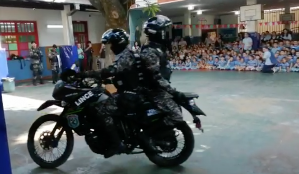 HOY / VIDEO | 'Linces' deciden festejar su día compartiendo con alumnos del colegio San José