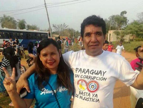 Detienen al dirigente Samuel Flores •