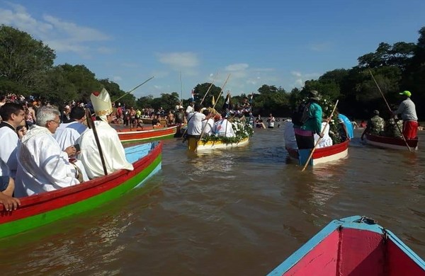 Guaireños honraron a la Virgen del Paso de Itapé •