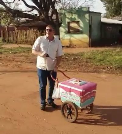 Intendente de Zanja Pytã “vende” helados y muestra fajos de billetes - Nacionales - ABC Color