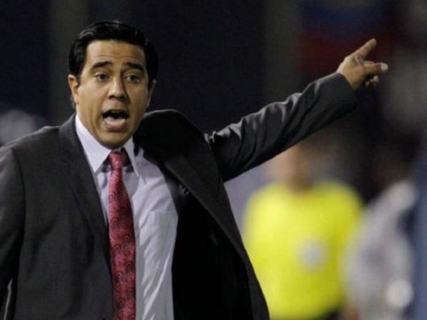 Confirmado: César Farías toma mando de selección