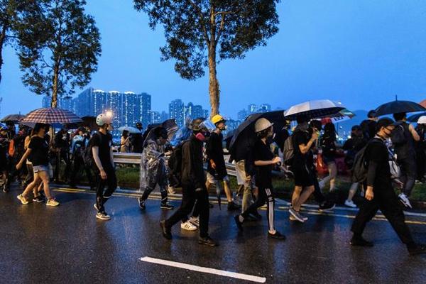 Oleada de arrestos a activistas en Hong Kong » Ñanduti