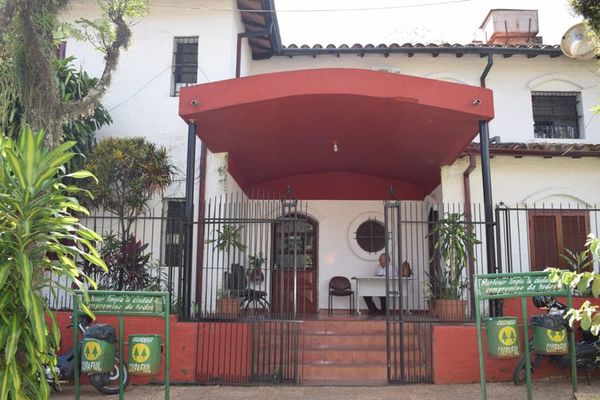 Descuento arbitrario de salarios a docentes para participar en torneo - Nacionales - ABC Color