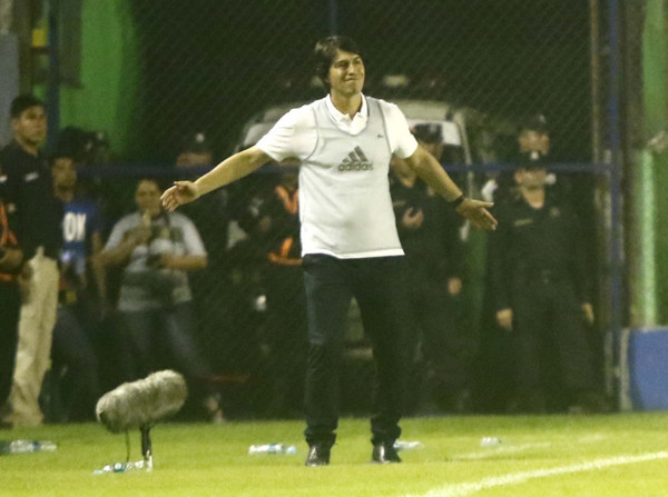 “Me molesta que el balón no ruede”, señala Garnero