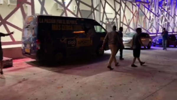 HOY / "Clubes financian a asesinos que se hacen pasar por hinchas"