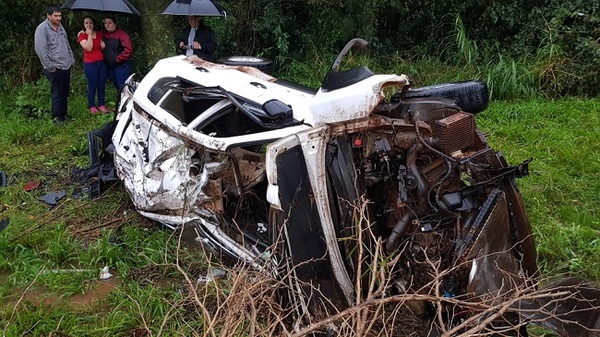 Choque frontal deja un muerto y varios heridos