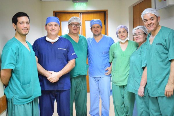 Primera cirugía intrautero para corregir malformación vertebral de feto