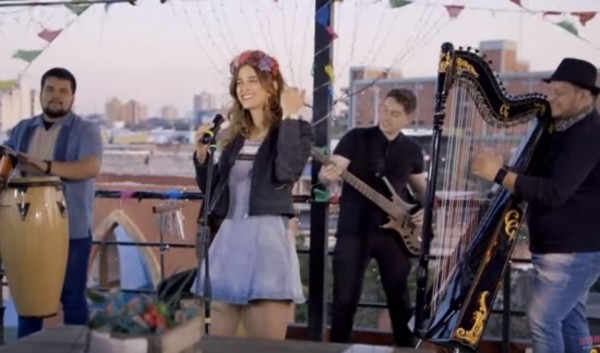 Pati Ginzo Apunta A La Música, Presentó Una Nueva Canción