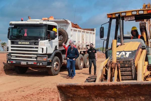 Presidente verifica avance de obras viales en el departamento de Caaguazú | .::Agencia IP::.