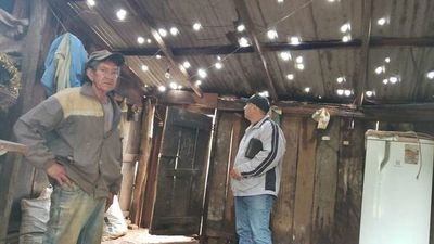 Tormenta y granizada causan destrozos en San Cosme  - Nacionales - ABC Color