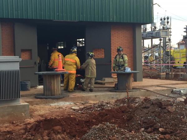 Bomberos controlan incendio de Sub Estación de Tres Bocas de la ANDE » Ñanduti