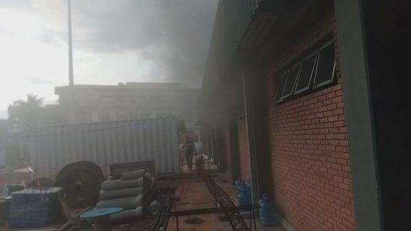 Controlan principio de incendio en la Subestación Tres Bocas - Nacionales - ABC Color