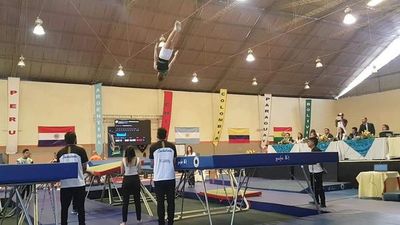 Federación paraguaya abandona a gimnasta