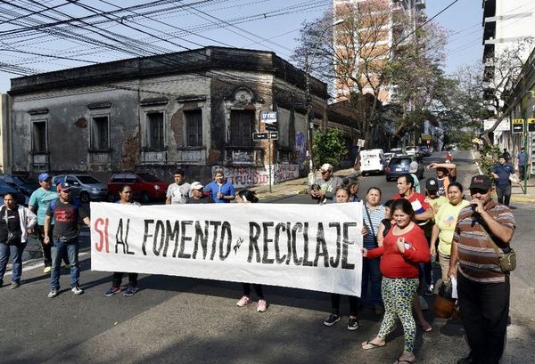 Recicladores se oponen a importación de basura - Locales - ABC Color