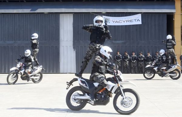 Casi G. 50.000 millones de Yacyretá fueron a Policía Nacional en 6 años - Política - ABC Color