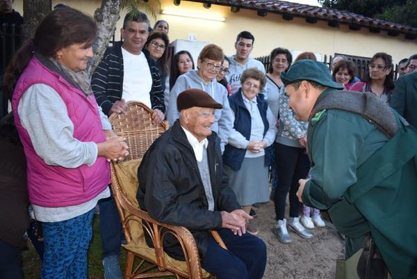 Excombatiente celebra 104 años de vida - Nacionales - ABC Color
