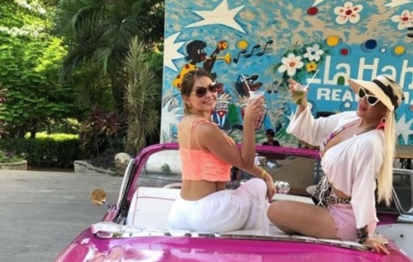Laura Brizuela Disfruta En Cuba