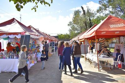 Culmina con éxito la “Feria de Emprendedoras” - Nacionales - ABC Color