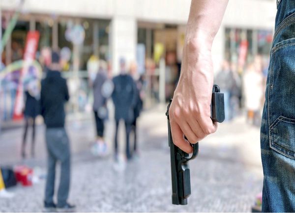 Carta al director ejecutivo de Walmart: Está en sus manos hacer algo para reducir la violencia con armas de fuego
