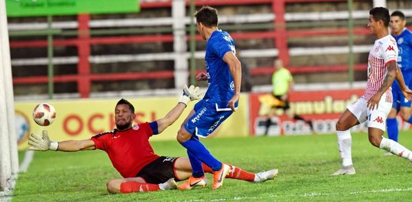 Sol da pie a “técnico que debuta”... - Deportes - ABC Color