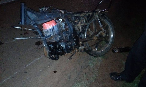 HOY / Motociclista se adelantó, chocó y murió
