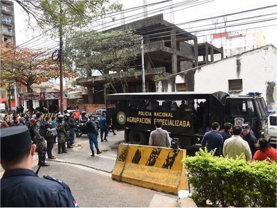 Prisión preventiva por 15 días para los 157 hinchas de Cerro y Olimpia