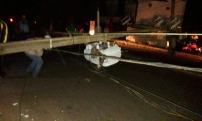 Motociclista huyó de control policial, chocó contra columna y dejó a vecinos sin energía eléctrica