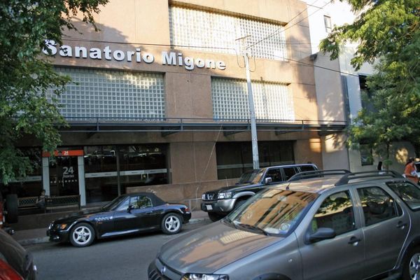 Ministro anuncia auditoría a sanatorio privado tras muerte de niño