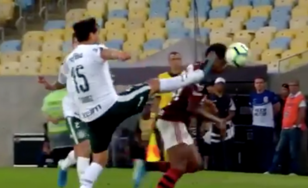 HOY / Gómez ve la roja y Palmeiras cae por goleada ante el Flamengo