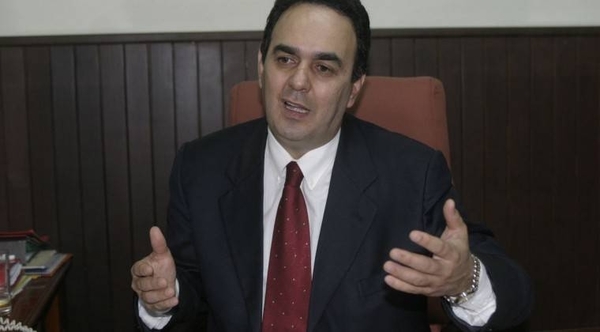 HOY / Monges insiste: “La mejor figura para el consenso en la ANR es Don Horacio Cartes”