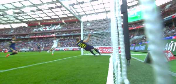 La mejor salvada de la historia: Evitó dos veces un gol a los 90′ | Noticias Paraguay