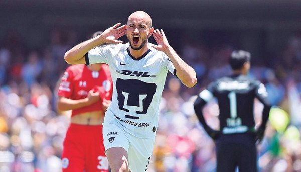 Carlos González marca y es figura en el triunfo de Pumas