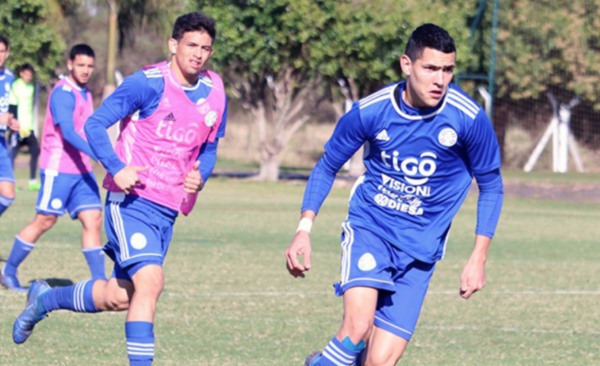 HOY / Las formativas de Paraguay siguen afinando la puntería para sus torneos