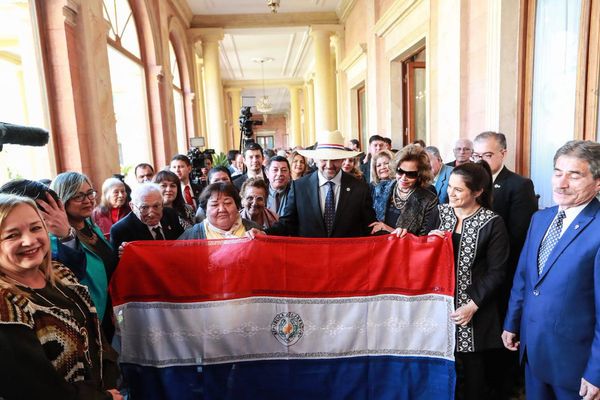 Maestros artesanos reciben reconocimientos por trayectoria
