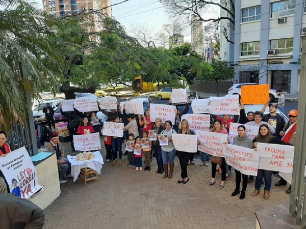 Piden respuestas concretas a Salud por casos de AME