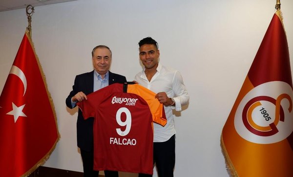 Falcao revoluciona el fútbol turco