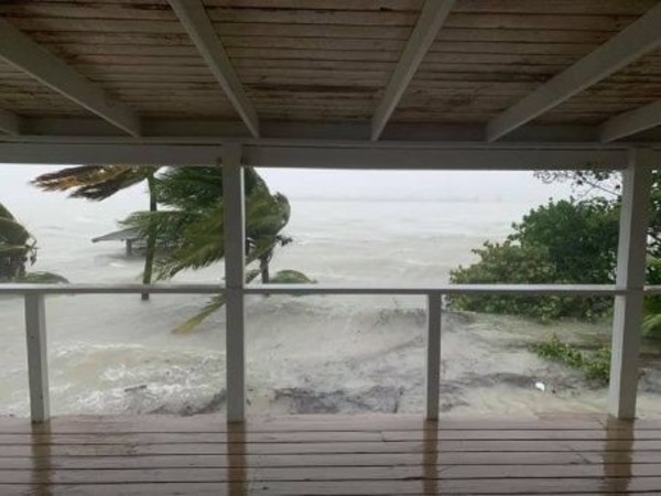 Dorian deja al menos cinco muertos en Bahamas
