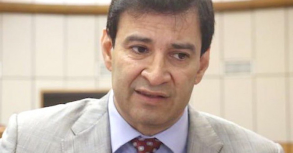 “Beto” declinaría solo si es a favor de “Calé”, tiró