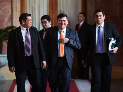 Abdo  y Llano liman asperezas y fijan ejes para cumbre de poderes